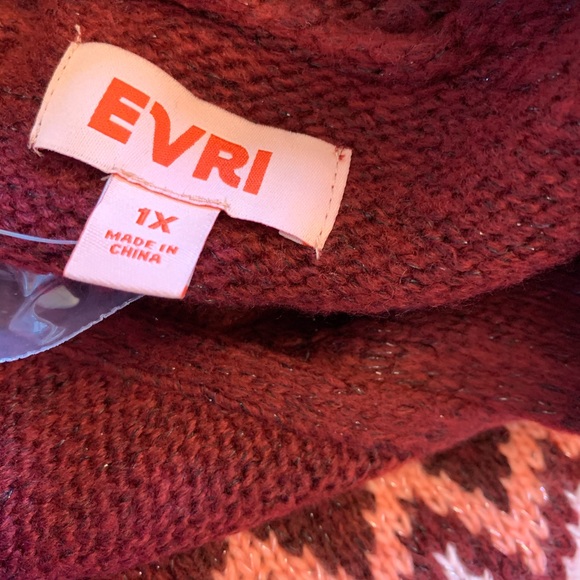 NWT EVRI Size 1X Hooded Burgundy Sweater - Picture 5 of 7